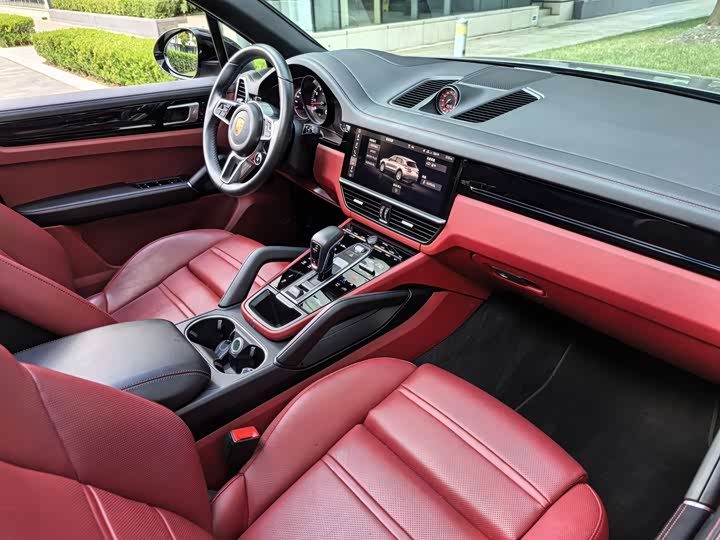 Фото 39 - Porsche Cayenne