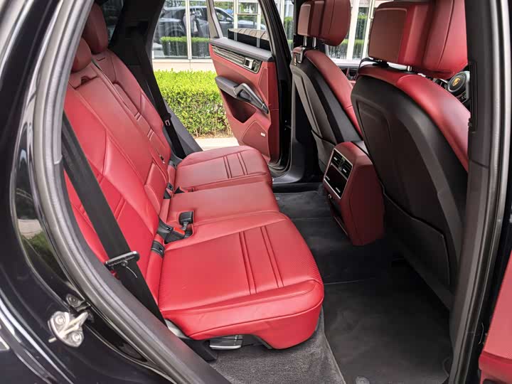 Фото 41 - Porsche Cayenne