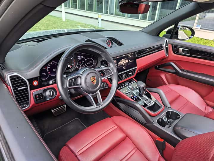 Фото 42 - Porsche Cayenne