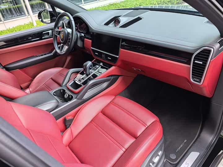 Фото 43 - Porsche Cayenne