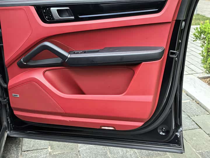 Фото 44 - Porsche Cayenne