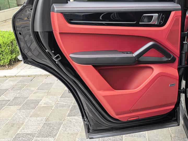 Фото 8 - Porsche Cayenne