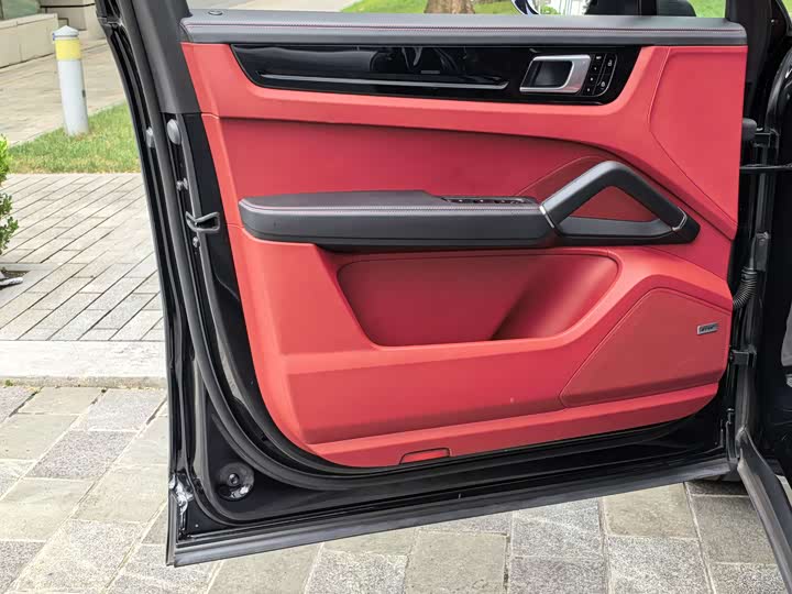 Фото 9 - Porsche Cayenne