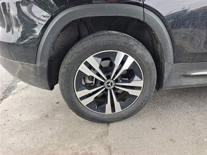 Фото 26 - Mercedes-Benz GLB-Class