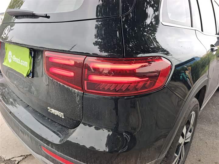 Фото 8 - Mercedes-Benz GLB-Class