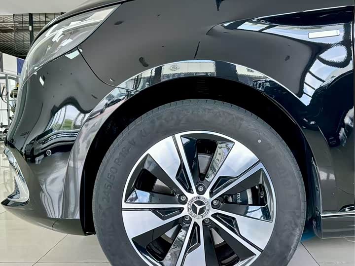 Фото 24 - Mercedes-Benz V-Class