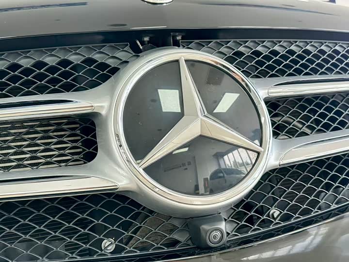 Фото 25 - Mercedes-Benz V-Class