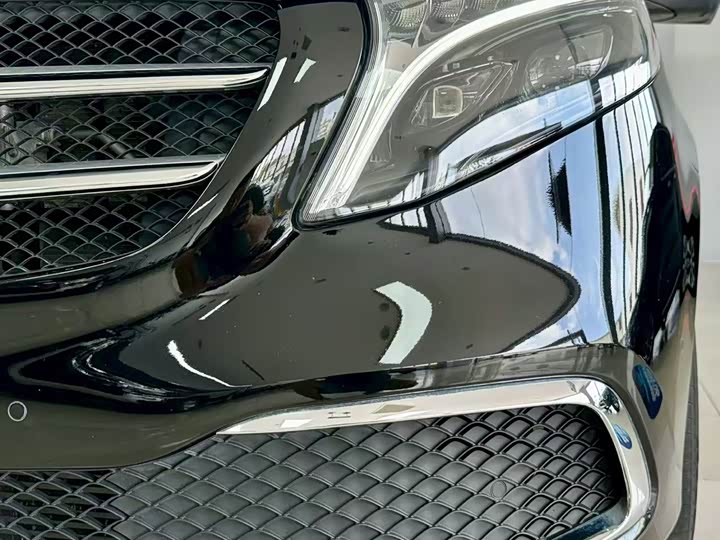 Фото 3 - Mercedes-Benz V-Class