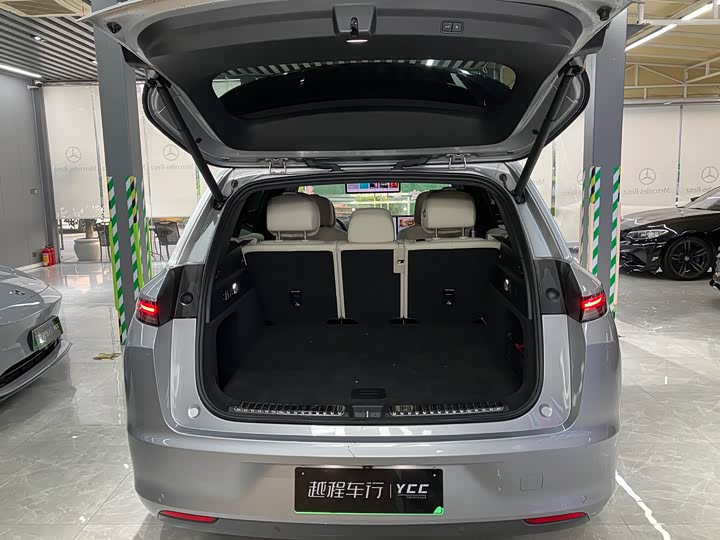 Фото 16 - LiXiang L7