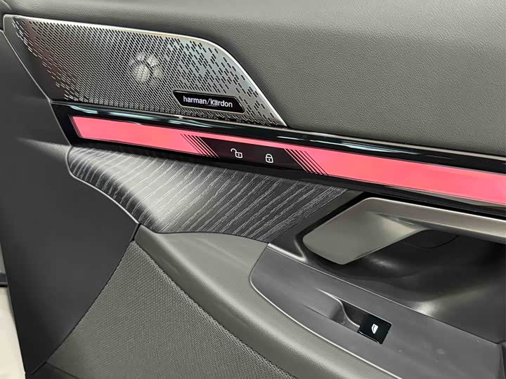 Фото 11 - BMW 5 Series