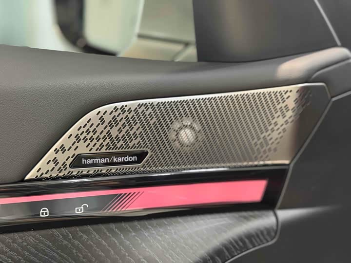 Фото 6 - BMW 5 Series