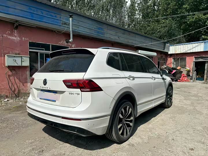 Фото 5 - Volkswagen Tiguan L Pro