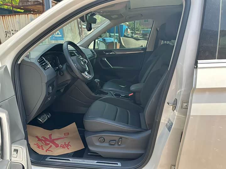 Фото 6 - Volkswagen Tiguan L Pro