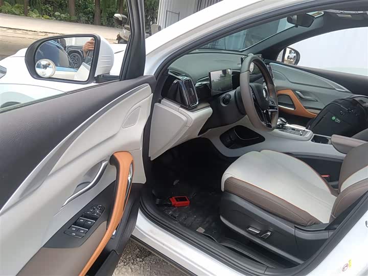 Фото 16 - BYD Song Pro Hybrid