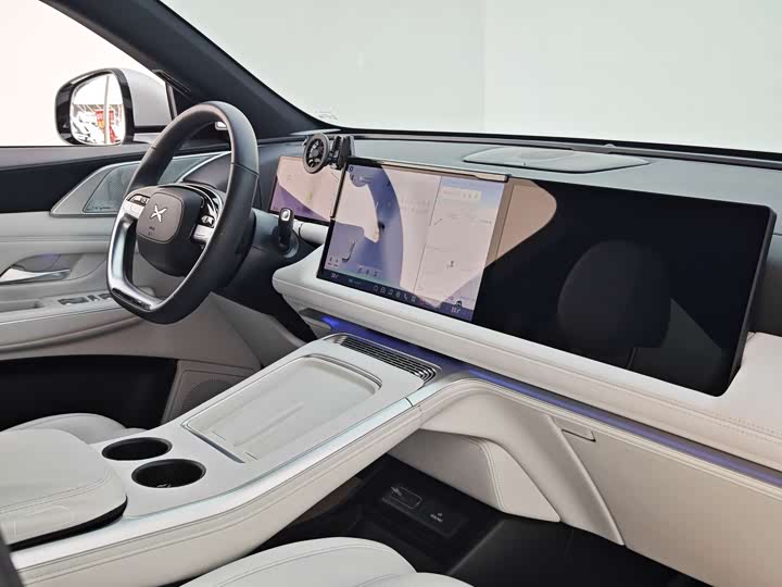 Фото 11 - XPeng G9