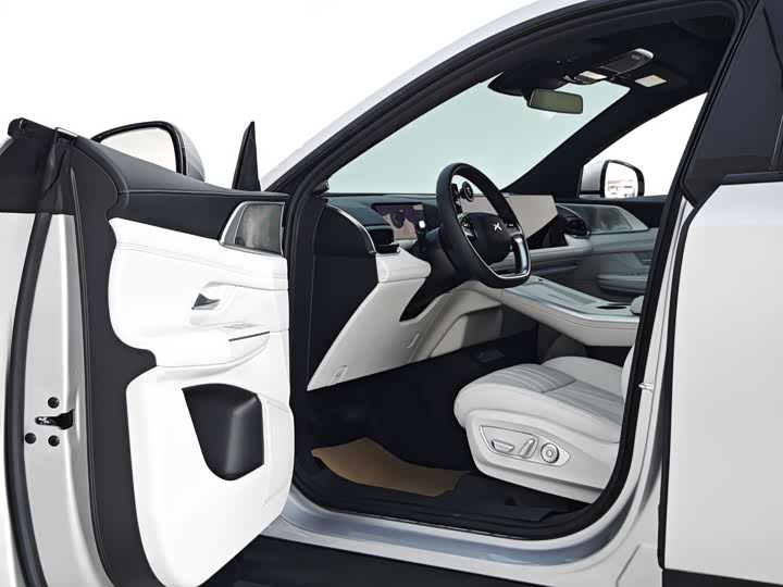 Фото 14 - XPeng G9