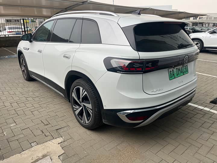 Фото 8 - Volkswagen ID.6 Crozz