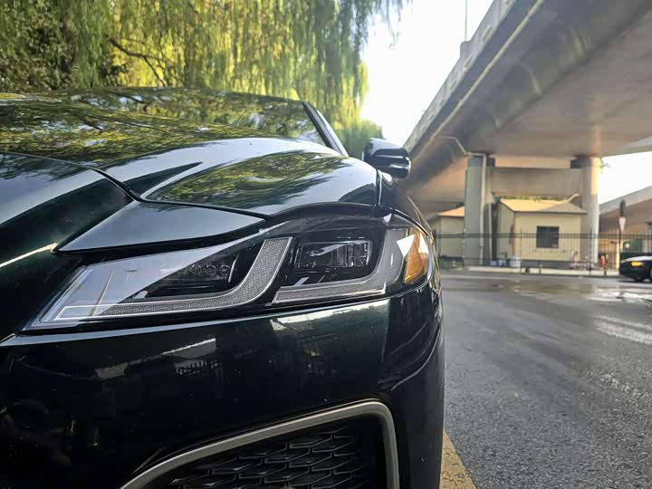 Фото 16 - Jaguar XF L