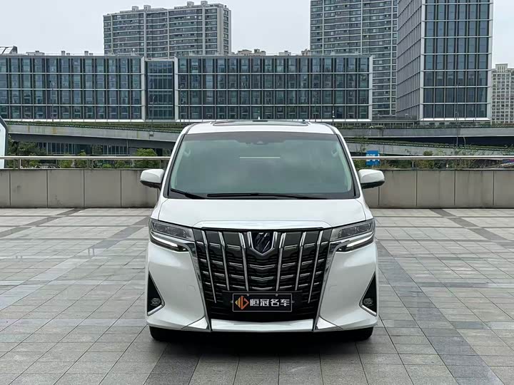 Фото 2 - Toyota Alphard