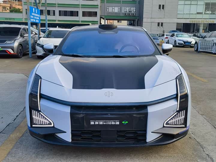 Фото 2 - HiPhi Z