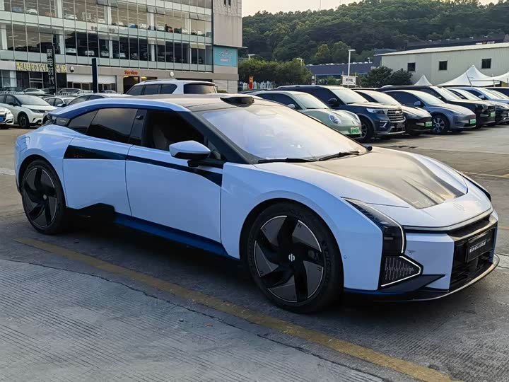 Фото 3 - HiPhi Z