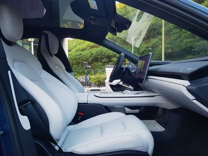 Фото 8 - Xiaomi SU7