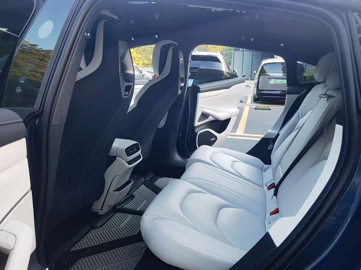 Фото 9 - Xiaomi SU7