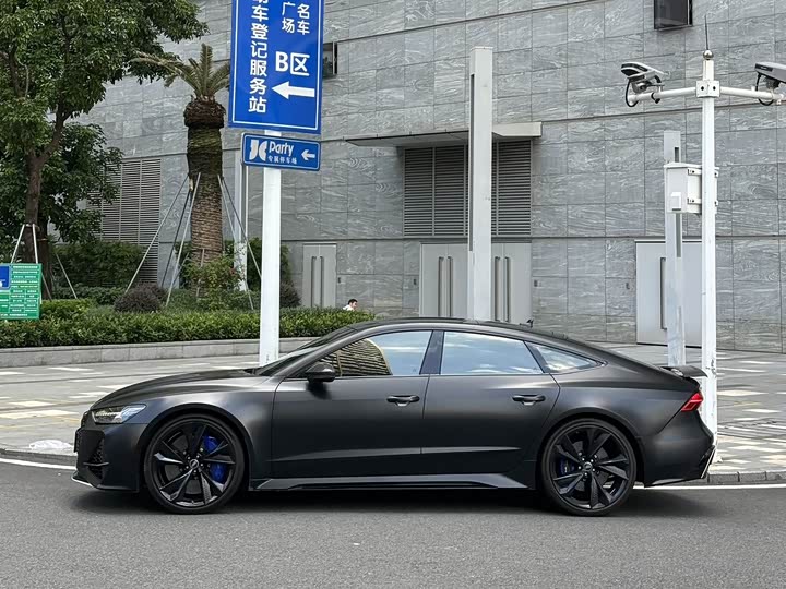 Фото 3 - Audi RS 7