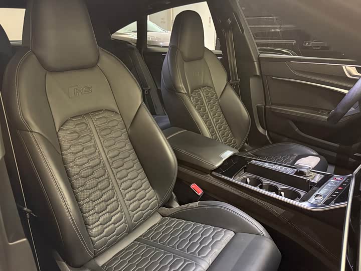 Фото 9 - Audi RS 7