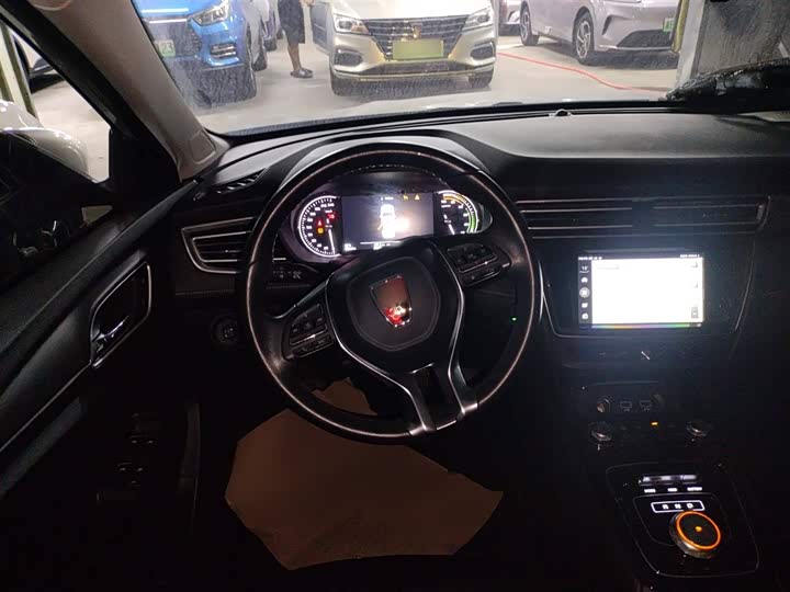 Фото 11 - Roewe Ei5