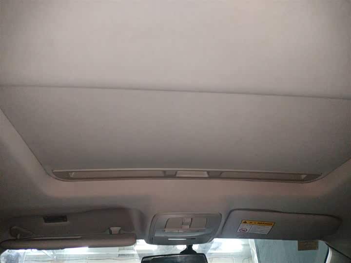 Фото 18 - Roewe Ei5