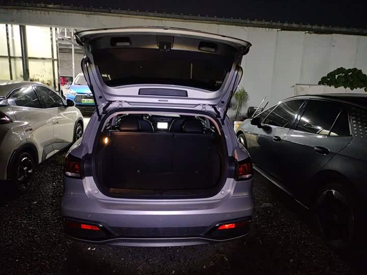 Фото 19 - Roewe Ei5