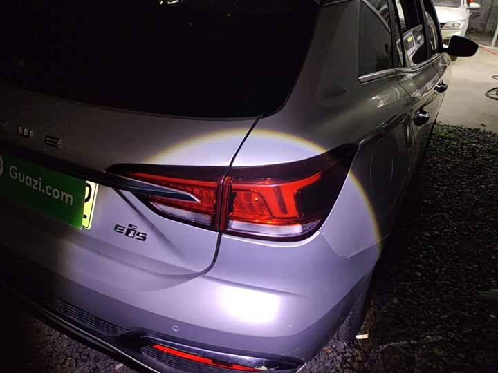 Фото 8 - Roewe Ei5