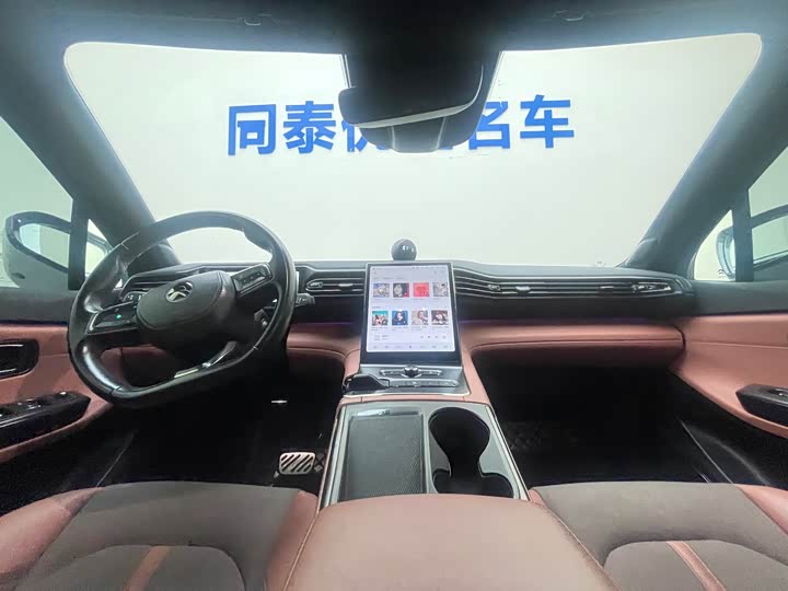 Фото 16 - Nio EC6