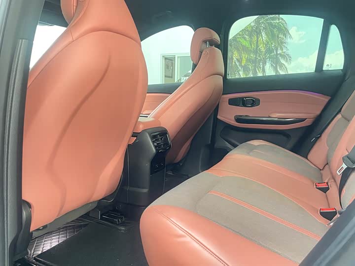 Фото 9 - Nio EC6