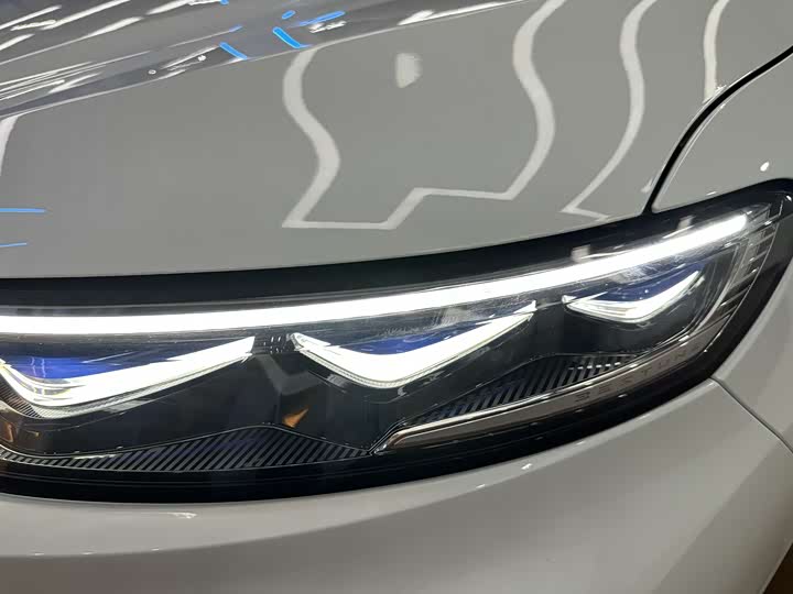 Фото 11 - Bestune M9