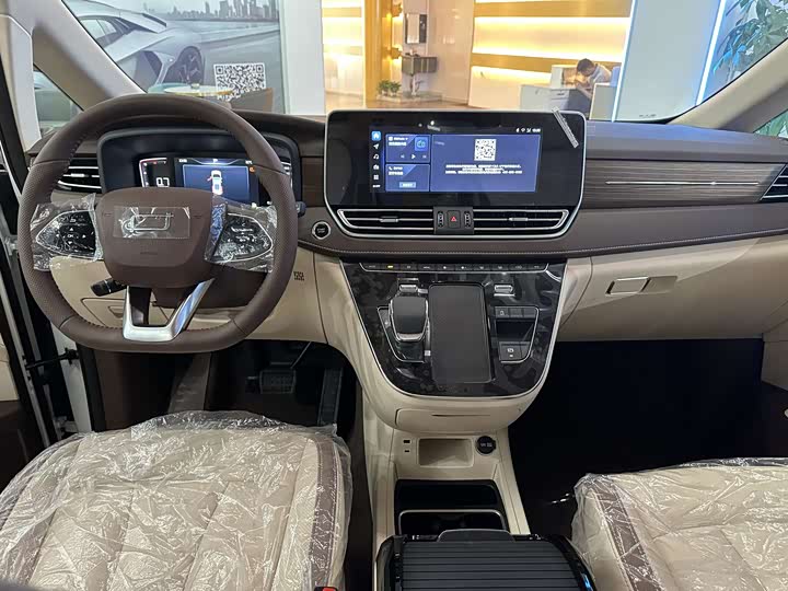 Фото 25 - Bestune M9