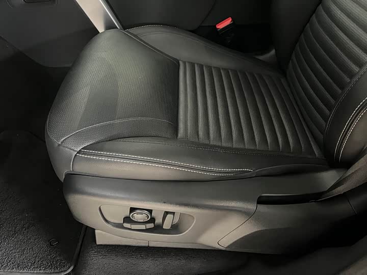 Фото 11 - Land Rover Discovery