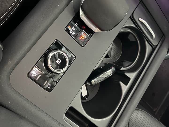 Фото 12 - Land Rover Discovery