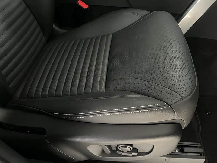 Фото 26 - Land Rover Discovery