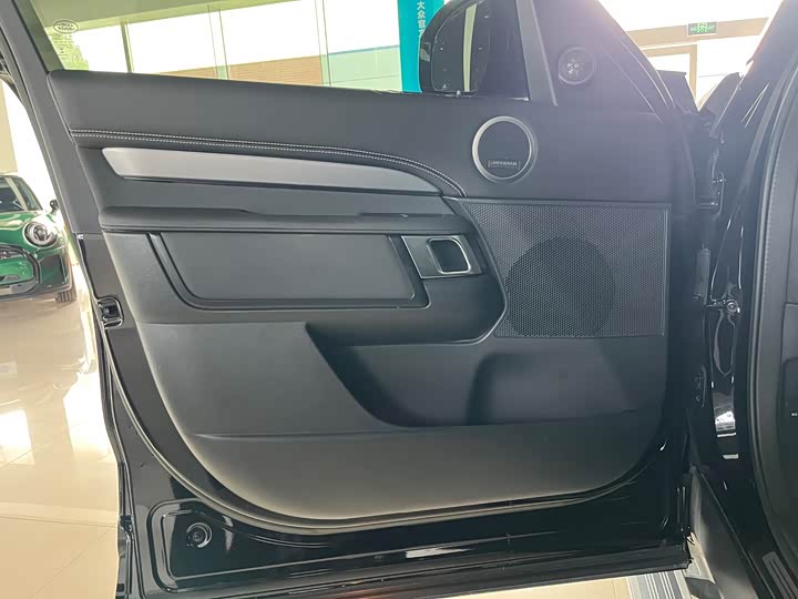 Фото 8 - Land Rover Discovery