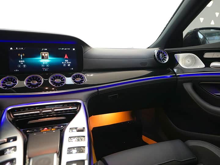 Фото 12 - Mercedes-Benz AMG GT