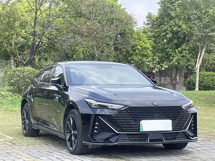 Фото 4 - Changan UNI-V Hybrid