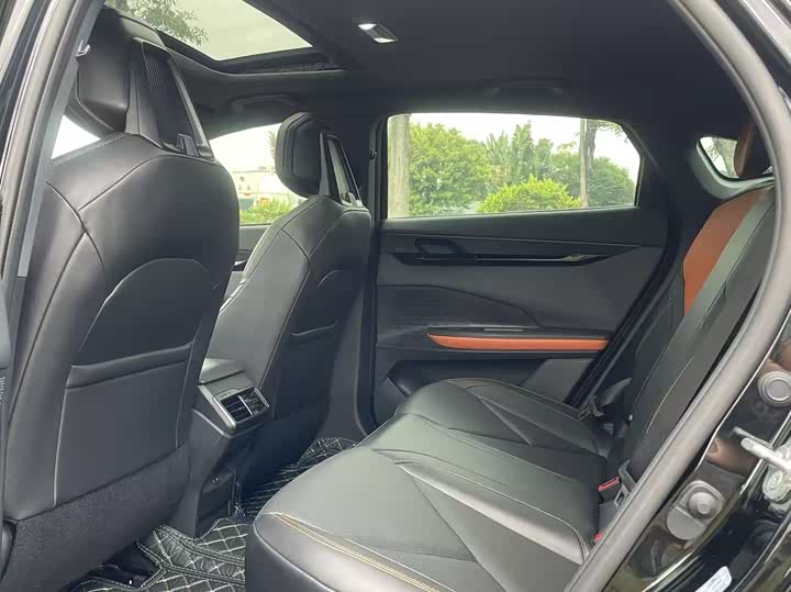 Фото 7 - Changan UNI-V Hybrid