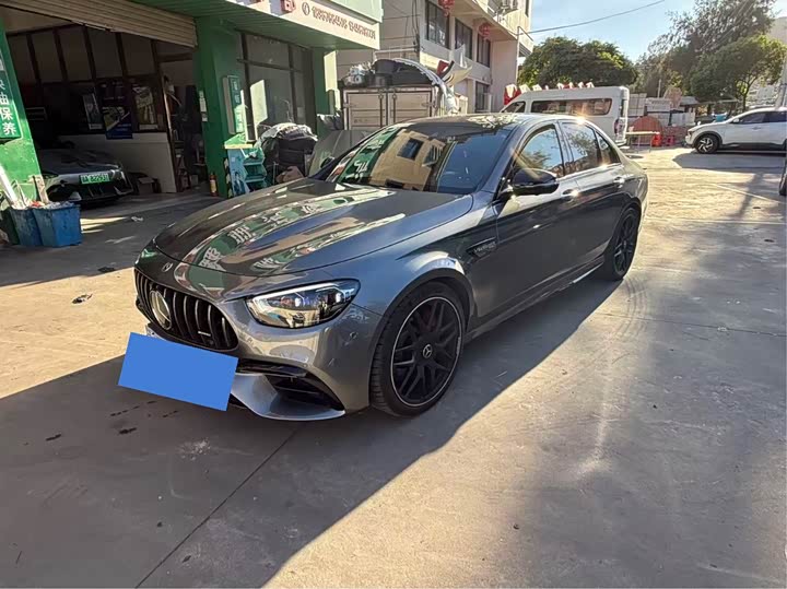 Фото 3 - Mercedes-Benz E-Class AMG