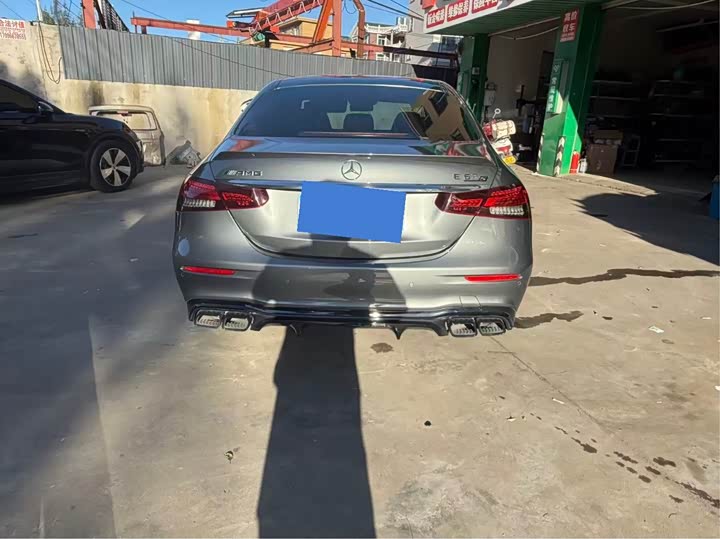 Фото 4 - Mercedes-Benz E-Class AMG