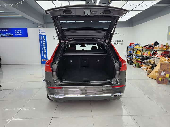 Фото 14 - Volvo XC60