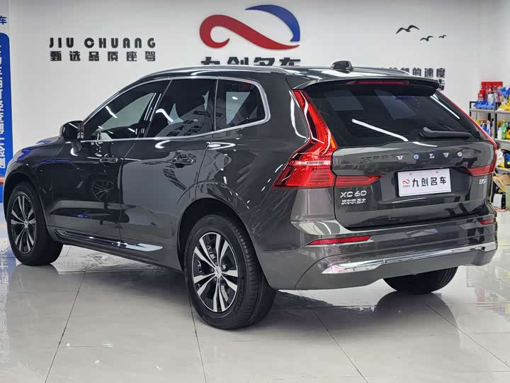 Фото 2 - Volvo XC60