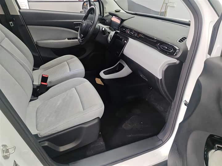 Фото 25 - Leapmotor T03