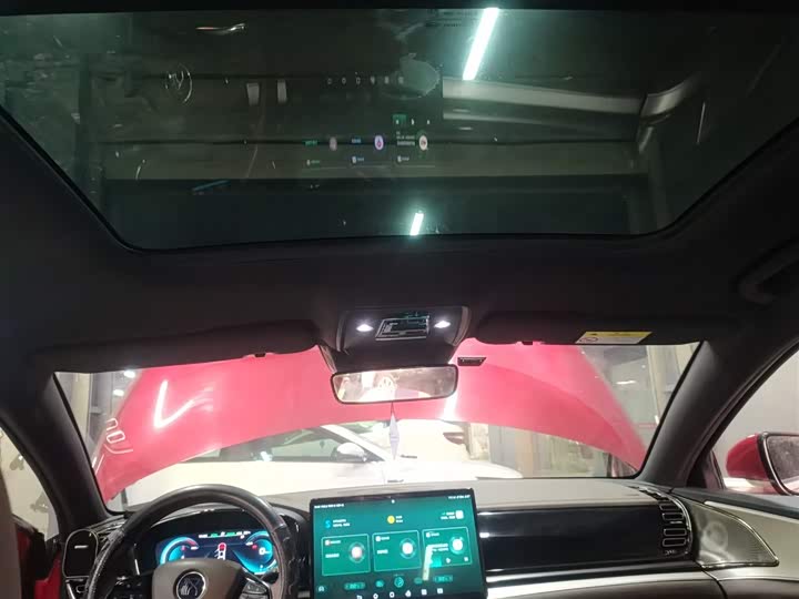 Фото 18 - BYD Han